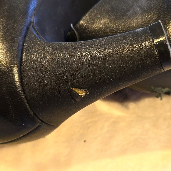 Woman's Easy Spirit HEELS - Picture 6 of 10